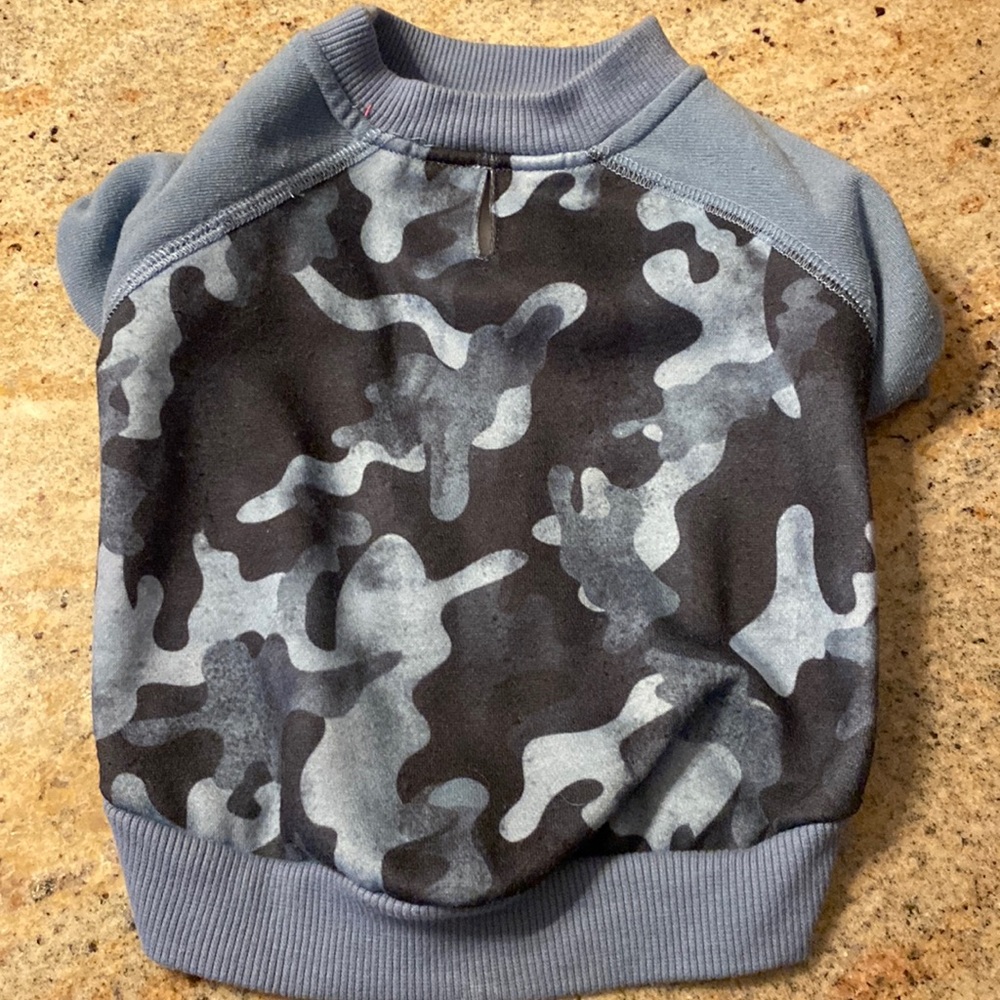 Reddy/ Small dog Cotton/ fleece Blue camo sweatshirt.
